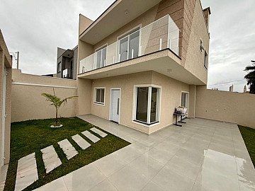 Triplex de Esquina de Alto Padr�o em Arauc�ria | 153m�